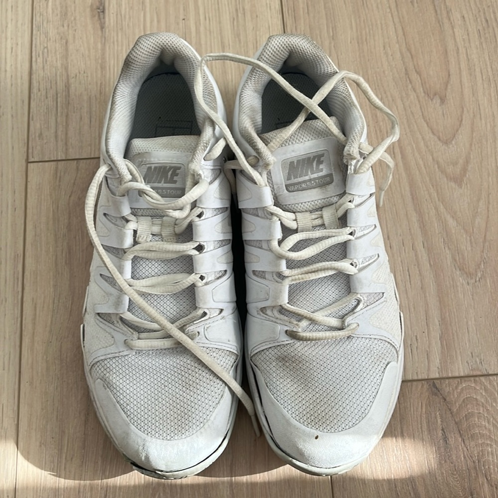 Nike Vapor 9.5 Tour Tennis Shoes